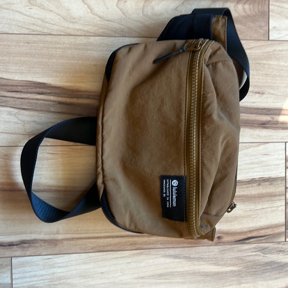Lululemon belt bag. Like new